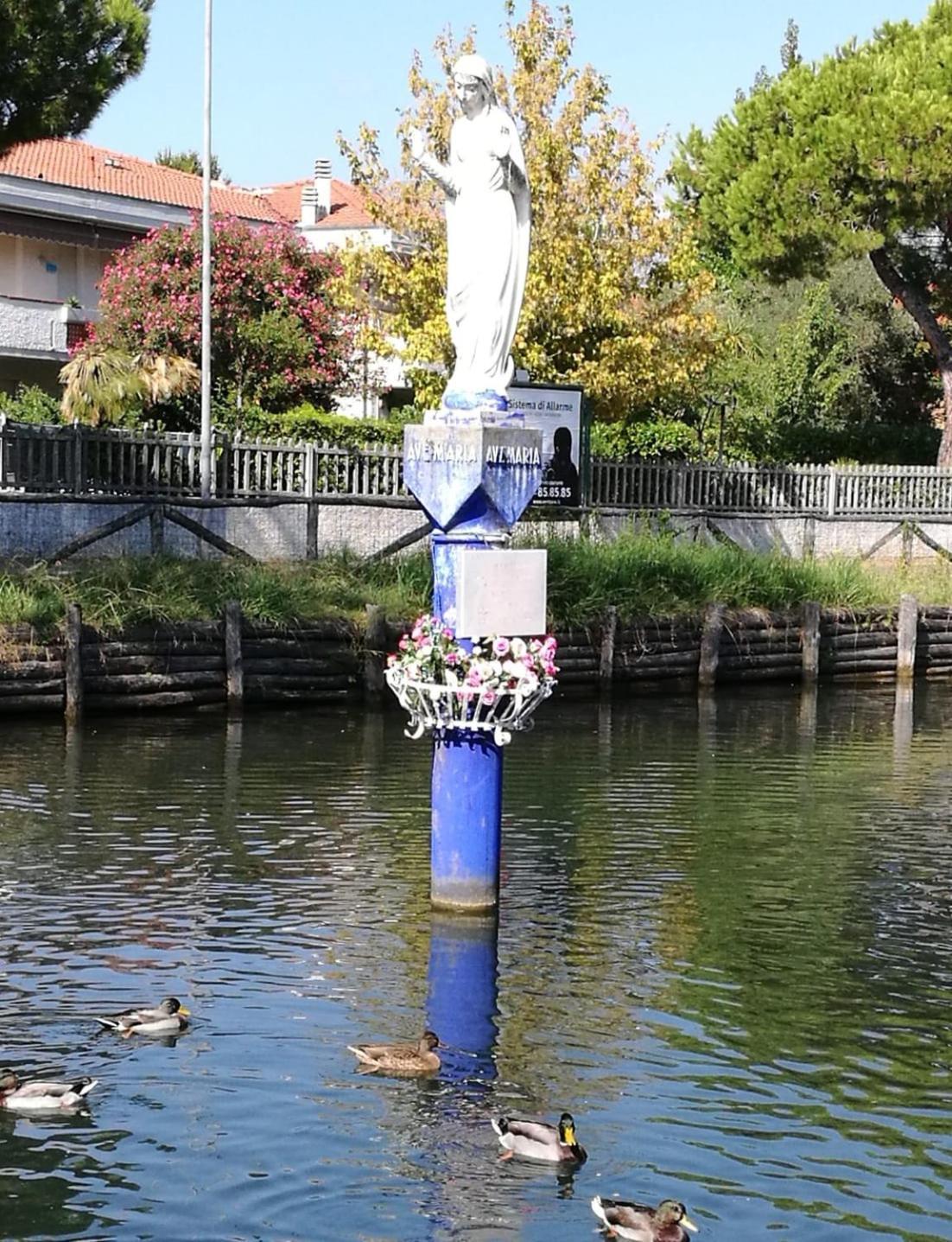Casa Luce Daire Marina di Massa Dış mekan fotoğraf